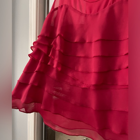 Express Ruffle Tank - Picture 5 of 5